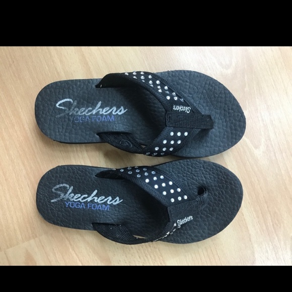 skechers flip flops size 5
